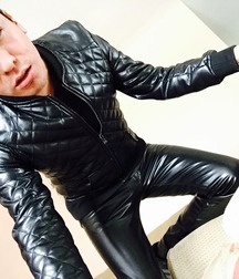 Leather wear 5cbb3bce2dca5.jpg