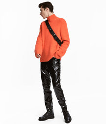 Leather wear 5cbb3bda2f9a1.jpg