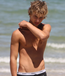 Twinks 75 5cbb46df3df69.jpg