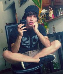 Twinks 75 5cbb46ea2b300.jpg