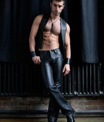 Leather love 2 5cbb4b8ddc55c.jpg