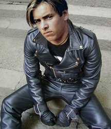 Leather love 2 5cbb4b9570cd9.jpg
