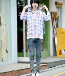 Hotties in jeans 5cbb5612d07e0.jpg
