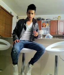 Hotties in jeans 5cbb563c0a638.jpg