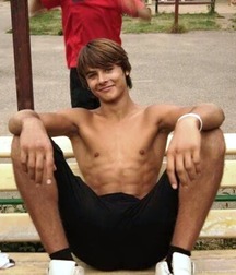 Twinks 76 5cbb65c671f49.jpg