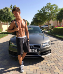 Twinks 77 5cbb69476fe43.png
