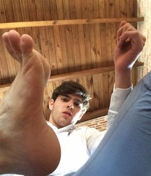 Worship jocks feet 5cbb753f26943.jpg