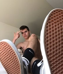 The bois smelly feet 5cbb79d136759.jpg