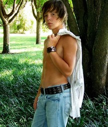 Twink in the sun 5cbb99d9d8b30.jpg