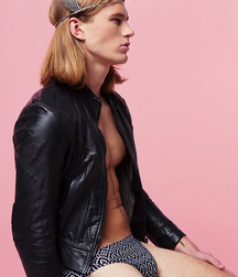 Twink in the sun 5cbb99de2b545.jpg