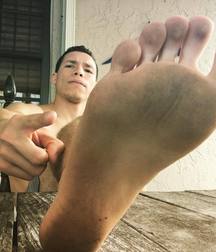 Teenboy feet 5cbc9fe283a23.jpg
