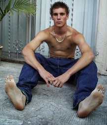 The smell of boy feet 5cbca21e20c81.jpg