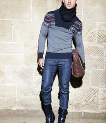 Models in boots 5cbd9cc3e80d3.jpg