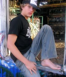 Beautiful boys feet 2 5cbda13861268.jpg