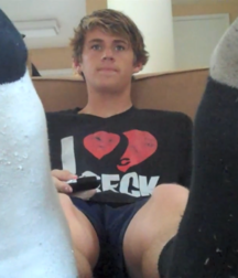 Boy smells 5cbdb7c41c049.png