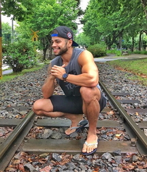 Guys in flip flops 5cbdd6ea1f743.jpg
