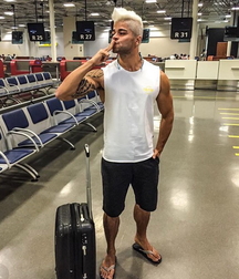 Guys in flip flops 5cbdd6edb1923.jpg