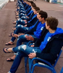 Guys in flip flops 5cbdd6fc391c0.jpg