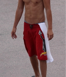 Guys in flip flops 5cbdd70482d25.jpg