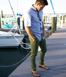 Guys in flip flops 5cbdd73905e7b.jpg