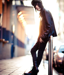 Beauties in Leatherwear 5cbdd99ea52fe.jpg