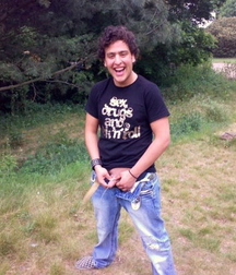 Just peeing 5cbe2ddb897b1.jpg