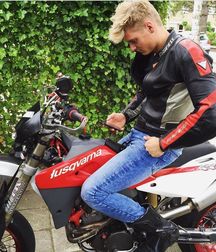 Moto buddies 5cbe49a81b8a9.jpg