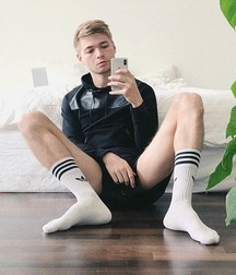 Boy socks 5cc080d368c83.jpg