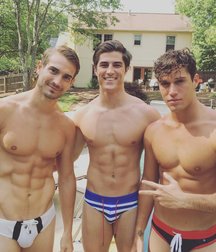 Big bulges 5cc0a7bd283e1.jpg