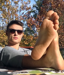 Under boys smelly feet 5cc1c7aa2dfda.jpg