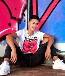 Twink rebels 2 5cc1cd468f711.jpg