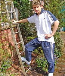 Uploaded by:pithepa 5cc1e5aa8cdb4.jpg