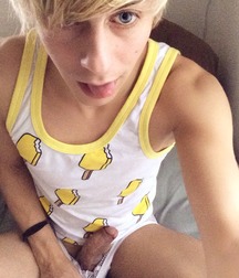 Twinks 81