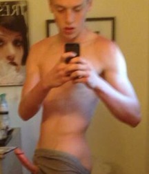 Twinks selfies 5cc30fe953721.jpg