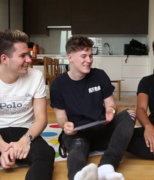 Twink feet 5 5cc379e4cd26c.jpg