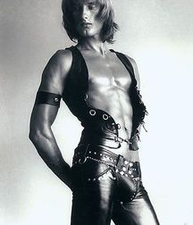 What a hunk 5cc4a022b976f.jpg