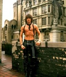 What a hunk 5cc4a0b7b6c3d.jpg