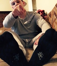Be my footbitch 5cc4de4f1777a.jpg