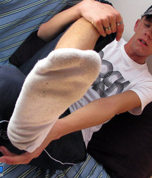 Be my footbitch 5cc4de75db844.jpg