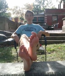 Barefoot boys 11 5cc5e1cd0959e.jpg