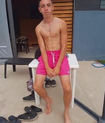 Barefoot boys 11 5cc5e1db7ccd6.jpg