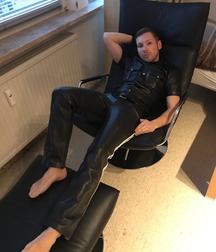 Twinks in Leather 5cc625ea97fbb.jpg