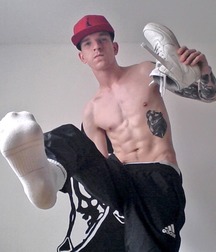 Socks sneakers feet 5cc723d73a3ef.jpg