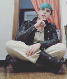 Teens and boots 5cc74df11b72f.jpg