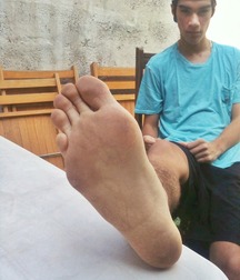 Guys dirty feet 5cc77e3186cf0.jpg