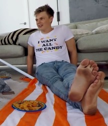 Guys dirty feet 5cc77e36c1d0d.jpg