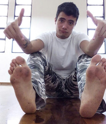 Guys dirty feet 5cc77e4bd7b04.jpg