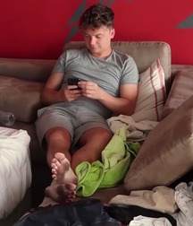 Guys dirty feet 5cc77e707e37c.jpg