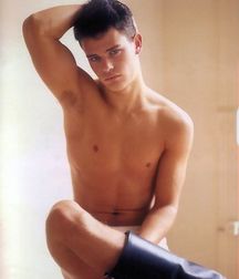 Boot boys  5cc8763be10b1.jpg