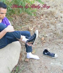 Guys in converse 5cc895ebd9cb4.jpg